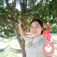 世间百态，心事万千。倘若你想找个人好好聊一聊，不必拘谨，也无需伪装。我会静下心来认真倾听，用温柔与善意陪伴左右，陪你驱散孤单，安放所有情绪。
