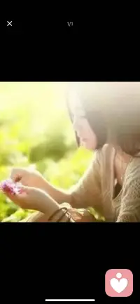 我在这里， 
       安静听你说配图