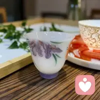 每一段倾诉都值得被认真对待，每一种情绪都有它存在的意义。如果你正感到迷茫、焦虑，或是有一些无法对身边人言说的心事，我希望能在这里，为你提供一个安全、保密且温暖的倾诉空间。配图