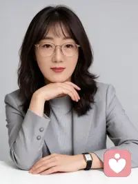 亲爱的，中高考的家长们
此时你的心情是焦虑呢，还是充满期待？还是在想赶紧考完得了，在这里我想跟所有的中考考的家长说几句真心话，
一个人只有在他内心放松的状态下才能发挥的更好，到这个时候孩子拼的已经不是成绩，而是心态。诸多案例证明，在考场内心放松的孩子最后成绩通常超过平时成绩比较好的同学，平时比较好的同学内心的压力源于家长的期待，老师的期待自己的期待，所以当内心承受这么大的压力的时候，往往在考场上是紧张的。
所以亲爱的家长们，这个时候请不要给孩子压力，不要让你的情绪影响到孩子。中高考不是人生的终点站，孩子未来的路还很长，只要孩子努力都能活出他们自己精彩的人生，成绩稍差的家长也不要想考完了就解脱了，在这里我想告诉你，一个孩子的身体健康心理健康远远比成绩更重要，每个孩子都值得被爱。