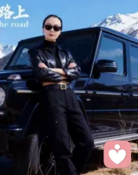 渡者已远，留者自安。
有人是舟，有人是岸——
能分得清的人，已是山水间的明白人。