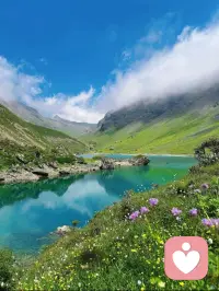 停更19天啦，这段时间我也静下心调整自己，消化生活里各种各样的小情绪。
我是情绪倾听师，如果你心里憋着委屈、觉得迷茫，身边找不到人好好说话，别一个人硬扛。
在我这儿你不用假装坚强，不用担心我说教你、评判你，放心放下所有的防备。
不管有什么难过、烦心的事，都尽管跟我说，我安安静静听你倾诉。
那些没地方安放的坏情绪，全都可以放心讲给我听，我一直都在。