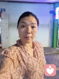 大家好，我是浙江衢州人我是一个曾经经历过很多坎坷和经历而成长，所以我想做个倾听师，现在因为工作压力和家庭因素使人很压抑，作为一名倾听师很愿意陪你度过压抑的时光，每天阳光的生活，开心快乐每一天！！配图