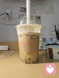 hello，陌生人，累了，就停下来，喝点自己爱喝的，不必在意别人的眼光，自己开心就好！