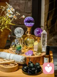 搬家21次，亏过钱，爱错过人，也恨过自己。
现在每天学一点占星，接不到单也不急了。
豆瓣多了一个粉丝，给力心理有57个人看过我的主页。
钱还没赚到，但心里踏实了一点。
如果你也在慢慢走，我在这里。不评判，只说：我懂。