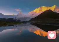 最近看自己的星盘，发现太阳落在双鱼12宫。才明白，为什么我总在表达上卡壳——不是我不想说，是我的自我本来就不适合“展示”，只适合“流淌”。学得慢，是因为我每学一点都要嚼碎、消化，变成自己的感受；表达乱，是因为我的思维是网状的，不是线性的。以前总觉得自己“不够好”。现在觉得，我只是“不一样”。如果你也是那种“慢却深”的人，我想说：你不需要变快，你只需要继续走。我在，听你说。配图