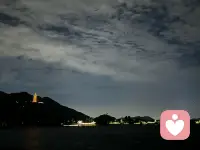 你是不是常常：
夜里翻来覆去失眠，心里莫名压抑烦躁；
谈恋爱反复受伤，陷入内耗走不出分手阴影；
和孩子沟通就吵架，厌学叛逆束手无策；
被原生家庭拖累，自卑敏感、不会处理人际关系；
工作紧绷焦虑，负能量堆积无处倾诉。

身边人总劝你想开点，可没人真正懂你的委屈。
情绪积压久了，不会自行消失，只会不断消耗自己。