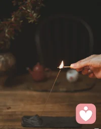 很多人应该都有被他人劝，“想开点就好了”“要学会放下”的这种经历吧！当你听到的时候，真的能做到想开点，放下吗？我想大多数都是做不到的？他人在说这些字的时候，真的是有深刻共情到我们内在的痛苦与困境吗？真的看见了此刻所经历的一切痛苦吗？我们需要的从不是指点和道理，只是一份用心的倾听。当情绪被接纳，苦楚被看见，纠结被理解，积压在心里的郁结就会慢慢被消散。真正的被理解被接纳，被看见，就是治愈。