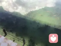 有些事不必问，就像今天的云，倒映在湖面，看你是低头看还是仰头欣赏！配图