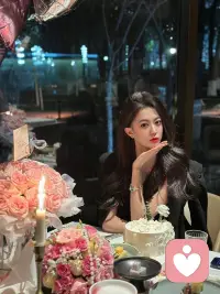 人生没有永远的巅峰 也没有过不去的低谷  穿过万丈深渊 便是柳暗花明 如今风雨渐停 前路漫漫亦灿灿 所有的逆袭都不是偶然 是坚守的结果配图