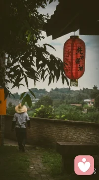 无论是没钱也好，生病也好，还是失去也好，等等，在你不在意时，当你的心不动时，这些事遍失去了伤害你的力量，都成了一件件普通的经历配图