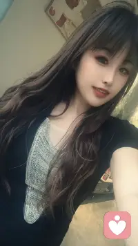 其实很多的时候，压垮我们的不是事情本身，而是我们反复咀嚼那些事情的情绪。试着把心事想象成一本书，今天先合上它，去吃点好吃的，或者看一部搞笑的电影。人生嘛！就像天气，偶尔阴天，偶尔下雨，但你要相信，晴天总会来的。你的心情，比任何事都重要。