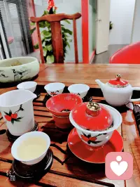 这个世界太喧闹，

安静倾听，

是最高级的修养。


会说话，能赢得听众。

善倾听，才能赢得真心。

善于表达的人赢了，场面。
愿意倾听的人留住了，感情。

爱是甘甜的蜜糖，💋
让我感受到无尽的甜。💋

心中的爱，💋如同一首无言的歌。💋只有用心去感受，💋才能领悟其中的美。💋配图