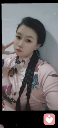 如果生活是场游戏，
那我可能就是那个总在奇怪角落卡bug，但依然乐在其中的玩家