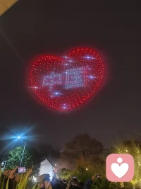 放过自己，便是晴天
 人这一生，最该学会的，是和自己和解。
 很多烦恼，都是源于想太多、放不下。纠结过往的遗憾，忧虑未知的明天，于是被困在情绪里，寸步难行。可往事已成定局，未来尚未发生，过度纠结，只会徒增内耗。
 人生短短数十载，别让过往困住脚步，别让负面情绪消耗自己。该翻篇的就翻篇，该放下的就放下。
 放下不是认输，而是一种智慧；释怀不是忘记，而是成全。当你不再执着，心头的乌云便会散去。
 往后，轻装上阵，向阳而生。不负时光，不负自己。配图