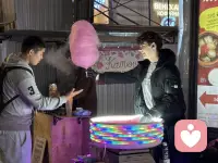 当我们谈论抑郁症时，往往用“心情不好”或“想不开”来概括一种状态。作为心理咨询师，我们需要透过表象，看到抑郁症作为一种临床综合征的复杂性。它不仅仅是情绪的低落，而是一场涉及情绪、认知、生理和行为四个维度的系统性“停摆”。生活中，女人生完孩子坐月子时、失去亲人时、青少年学习过程中的易惹症（暴躁 怒吼 摔东西等）会容易引发抑郁症。 要密切关注这一时期的人的情绪波动。