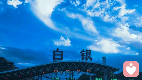 职场霸凌的底层逻辑:权力失衡与心理防御的病态共生