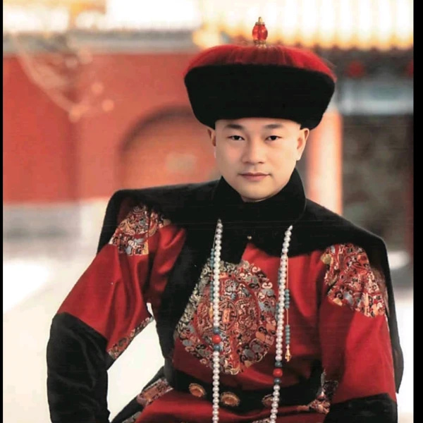 王官慕容