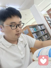 心理问题主要是不能好好的做自己，不能正确理解自己与自己的关系，自己与他人以及宇宙的关系，做人挺难，但了解后做法又如此简单，真是大道至简啊。