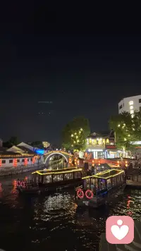 人的一生当中
有一个标志性的觉醒
就是你领悟到了这句话
对他人期待就是对自己最大的暴力
你要明白
终其一生
你都没有办法从他人那里获得幸福
所以你要早早接受
无人托底的一生
记住
一旦你期待别人按照你的方式来回应你
就马上会被现实狠狠打脸
生而悦己
而非困于他人
人生孤旅
自渡成舟
爱人先爱己
一切向内求配图