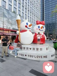 今年销售压力不小，会议成了常态。团队里既有志在必得的高昂，也有步履维艰的迟缓，唯独缺少一份融洽的~甜蜜蜜。配图