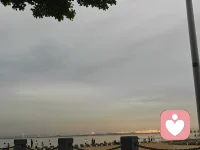美好的一天开始啦，今天是周末，虽然天气不怎么好，但是心情一定要好。允许一切发生，本自具足。配图