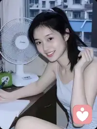 找对象最简单鉴别方式：

第一反应：

第一眼看上去感觉她有青涩感，那么基本上她没啥恋爱经验，就是有也不多的。

第一眼看上去感觉她没有青涩感，那么越吸引你的越经验丰富；如果你感觉她光彩照人，说明她这段时间身心都被别的异性滋润了。

如果她有一种颓废感，那么你有机会趁虚而入。

如果她一身奢侈品，你和她在一起，你要么养不起，要么赔不起 。
