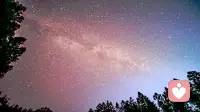 如果难过，就努力抬头望天空吧，望着望着就忘了，它那么大，一定可以包容你的所有委屈。