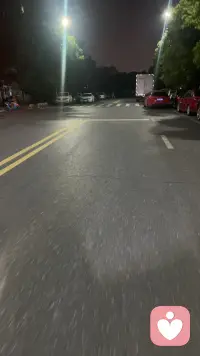深夜22:00结束一天的琐碎，见过太多人的情绪内耗，越发懂得好好接纳自己就是最好的解药如果心事无处安放，我一直都在