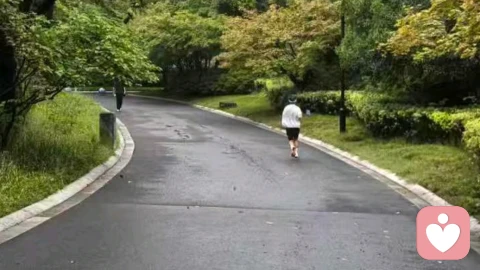 很多单亲家庭的孩子困惑,对于他们来讲这是人生的灾难,还是一种历练?