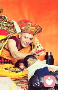 感恩有慈悲与智慧在世🙏
佛说: 
不争就是慈悲， 
不辩就是智慧， 
不闻就是清净， 
不看就是自在， 
不贪就是布施， 
断恶就是行善， 
改就是忏悔， 
原谅就是解脱。 
知足就是放下。 
一定要去一趟西藏达隆寺，去见夏仲仁波切。我心中的仓央嘉措。