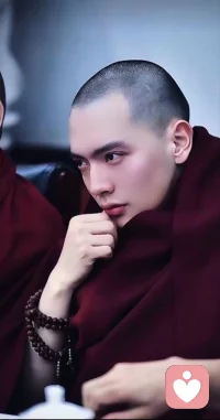 感恩有慈悲与智慧在世🙏
佛说: 
不争就是慈悲， 
不辩就是智慧， 
不闻就是清净， 
不看就是自在， 
不贪就是布施， 
断恶就是行善， 
改就是忏悔， 
原谅就是解脱。 
知足就是放下。 
一定要去一趟西藏达隆寺，去见夏仲仁波切。我心中的仓央嘉措。