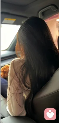 三毛说：人活着本是美好的事，不在于风景多壮阔，而是被人温暖一下，而后也想成为小太阳温暖别人。