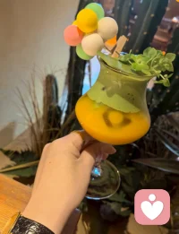 所有条件里，你是成本最低的那一个。
 
寂寞需要陪伴，你刚好出现；相处不算难受，你性格刚好；看着不算差，刚好入眼；你不索要物质，不要求仪式，什么都不图，还能体谅他，甚至可以给他搭把手。
不用花心思哄，不用花钱付出，不用费力气讨好，就能得到陪伴和便利。

抽身之后，把所有的温柔，留给自己就好。
