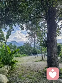有的时候，小孩子的橡皮擦，胶水，就跟大人的车，手机一样，是他的财富，他不愿意别人碰他的财富是正常的。因为他的世界就只有那么大。