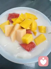 哪有那么多时间去内耗，万物虽有裂痕，但万物也可治愈你。 去感受江边的和一碗凉爽杂果双皮奶； 便可治愈一颗孤独的心灵