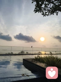 向光，向海，向远方！