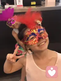 学会掌控自己的情绪，不做情绪的奴隶，不要提前焦虑，也不要烦恼生活，我们无法左右的事太多，我们改变不了环境，也左右不了他人。

唯一能做的就是坚持学习，调整自己，让过去留在过去，别抓着不放而折磨自己，让未来停在未来，别过度思考，耗尽心神。

把注意力放在当下，安住当下，把时间分给热爱，让自己过得轻松快乐。当你情绪好了，带着积极愉悦的心态主事，你会发现你的家庭，事业，运气，身心状态会越来越好！！