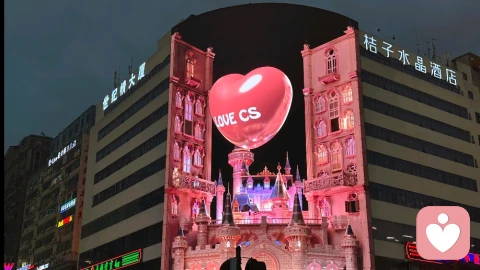 “在资本的世界占不到优势的人，会回到封建关系里寻求支持。