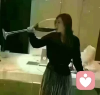 那些深夜独自消化的眼泪，无人懂得的遗憾，之所以压得人喘不过气，是因为长久以来，你的情绪始终无处停靠。