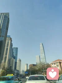 真正深爱的人～往往表现的克制而温柔，
因为他永远不会把自己置于可能失去你的境地