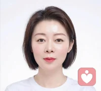 原生家庭父母带来的伤害，于孩子而言，痛不欲生，终生无法愈合！沐楠汐是重男轻女家庭里的二女儿，几十年被操控，被利用，被勒索，被威胁，心脉受损，找不到活着的意义！历经十多年学习成长，终于与自己和解，走过漫长的血泪之路，不想你再经历，愿协助深陷原生家庭里的伙伴，重拾心力，过属于自己的幸福人生！