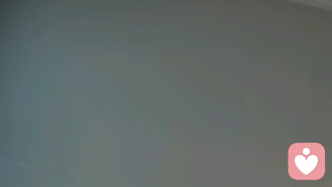 时间，我们都困在过去时间的牢笼里，以为过去的事随着时间会变，变的不是时间，是我们的心静，。好好生活，慢慢相遇。