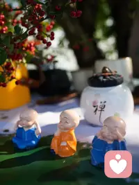 我是应用心理学在读的倾听者，深知很多时候你根本不需要大道理。
家人、朋友总急着告诉你“你应该怎么做”，一味劝你想开、包容、懂事，只会让你更不想开口。

如果你现在：
和父母吵架委屈、学业压力窒息、内心敏感内耗、没人能懂你的压抑、单纯只想发泄情绪。
我不会评判你的想法，不会纠正你的做法，全程只安静接住你所有负面情绪。

✅ 我的倾听底线：

1. 全程无说教、无建议，绝不强行开导你

2. 尊重你的所有情绪，难过、烦躁、叛逆全都可以说

3. 严格保密，你说的所有心事不会外传

4. 不催你倾诉，沉默发呆、慢慢吐槽都可以

心里堵得慌、找不到人说心里话，直接私信我就好。