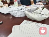  这里是无人评判的树洞，所有委屈、迷茫、压抑都可以放心说给我听，我会安静接住你的所有情绪。