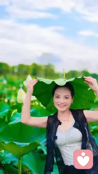人大多习惯用自己的标准衡量别人
痛苦往往由此而生。接纳每个人认知不同
诉求不同，不强求认同，不勉强改变，内心才能少许多内耗。