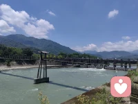 都江堰的伟大工程，奠定了成都天府之国的地位。有空多出去走一走
感受一下祖国伟大的人文和自然景观。