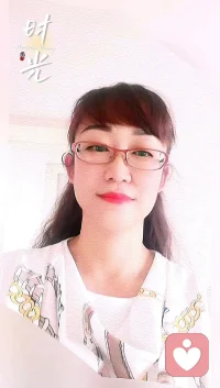 舒适与悦己从来不是一句口号
我们总在为别人的期待奔波，却忘了最该讨好的是自己的心跳与感受。
我们的身体，本就是一座精密的腺体工厂，每一种荷尔蒙的波动，都在诉说着对生活的渴望与热爱。。。。。。