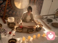 颂钵声起，身心归位🧘‍♀️✨这一刻只属于自己🌿💆‍♀️🎶
这种沉浸式的放松体验真的太治愈了，你平时喜欢通过什么方式解压呢？