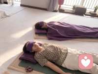 颂钵声起，身心归位🧘‍♀️✨这一刻只属于自己🌿💆‍♀️🎶
这种沉浸式的放松体验真的太治愈了，你平时喜欢通过什么方式解压呢？